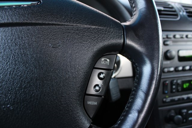 2005 Ford Thunderbird Base photo 10
