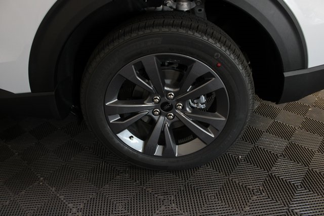 2025 Ford Explorer photo 7