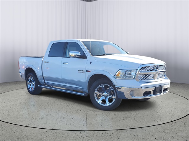 2015 Ram 1500 Laramie photo 2