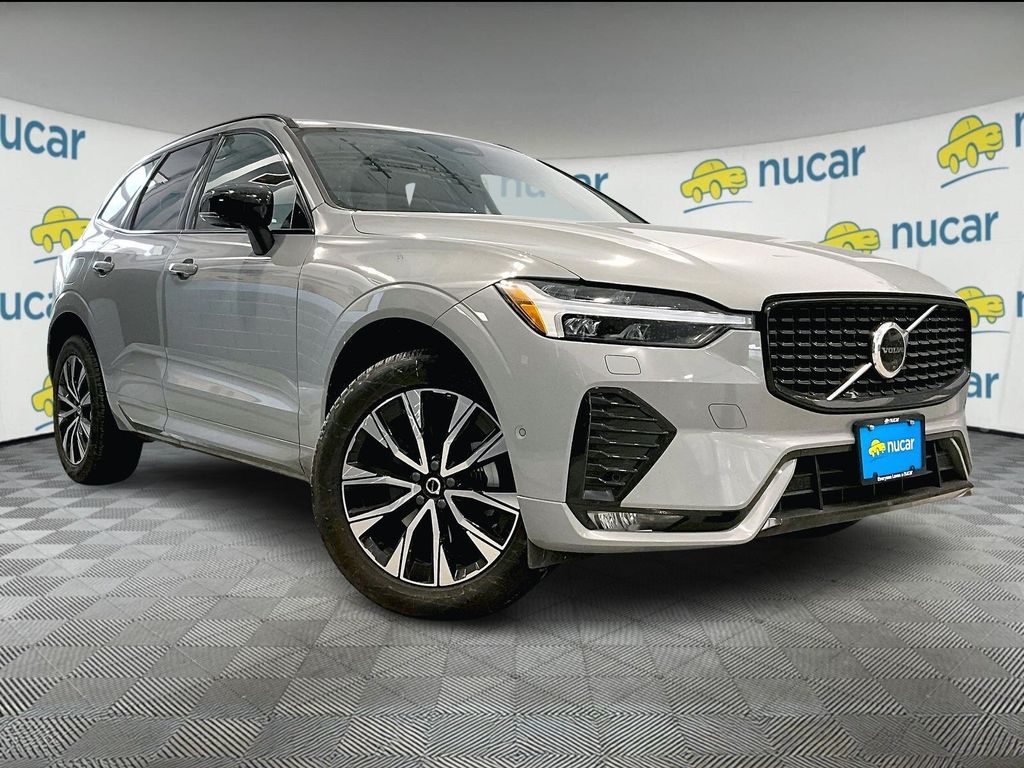 2025 Volvo XC60 Plus's photo