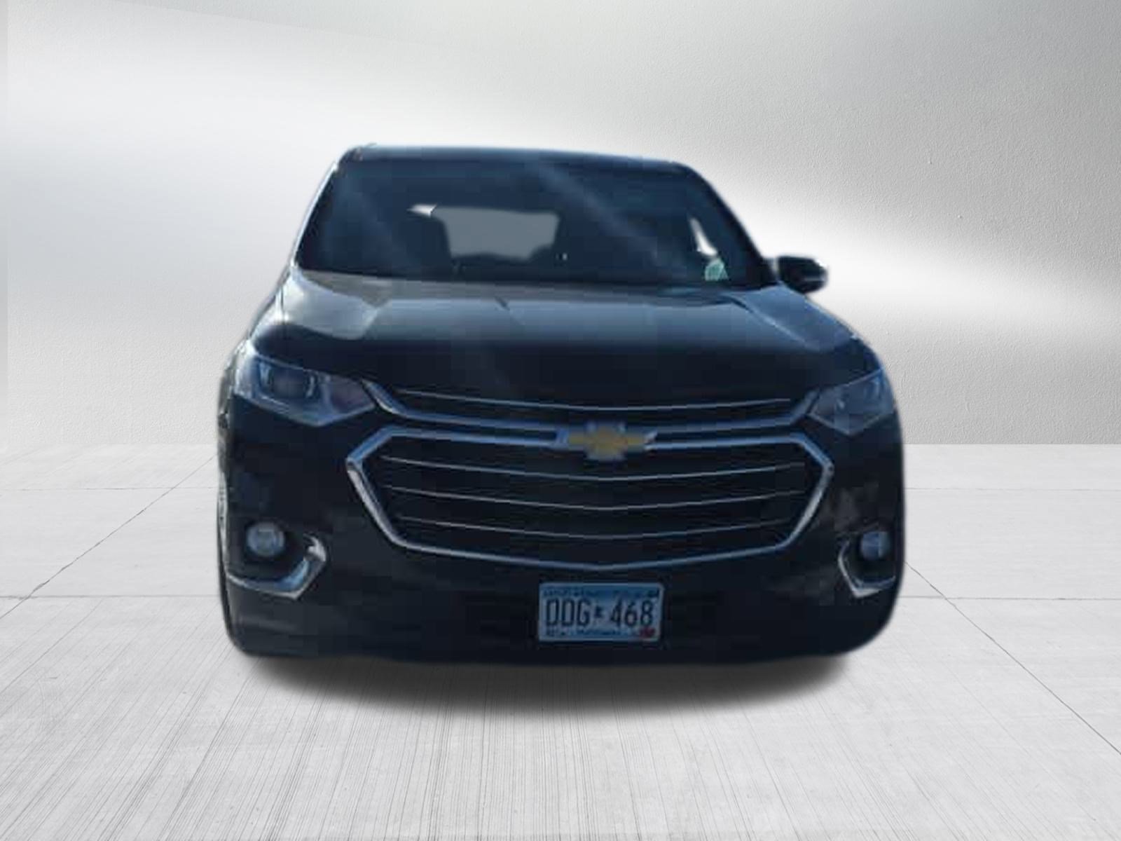 Used 2019 Chevrolet Traverse 3LT with VIN 1GNEVHKW7KJ197633 for sale in Brooklyn Center, Minnesota