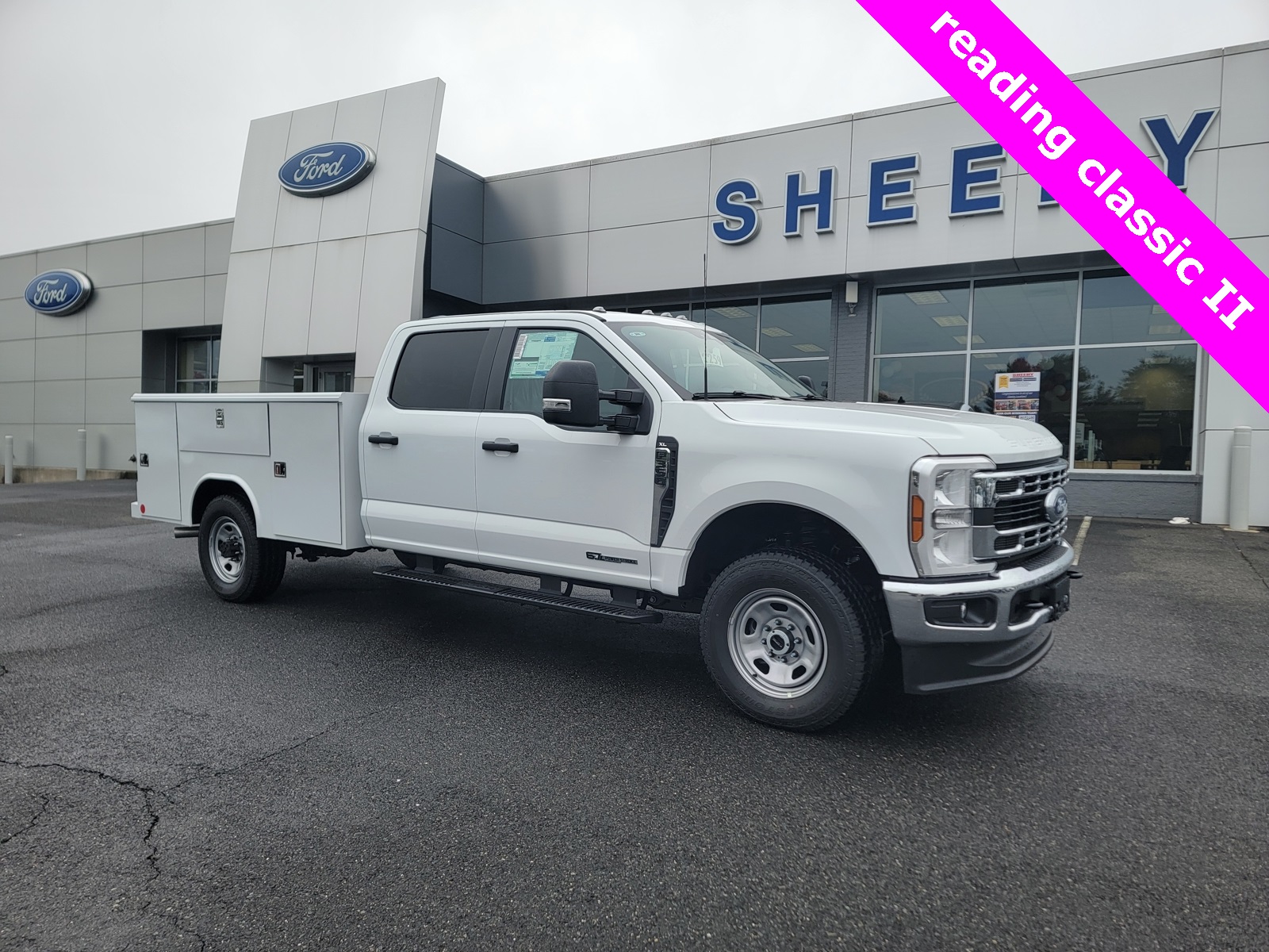 2025 Ford F-350 Super Duty Chassis Cab XL's photo