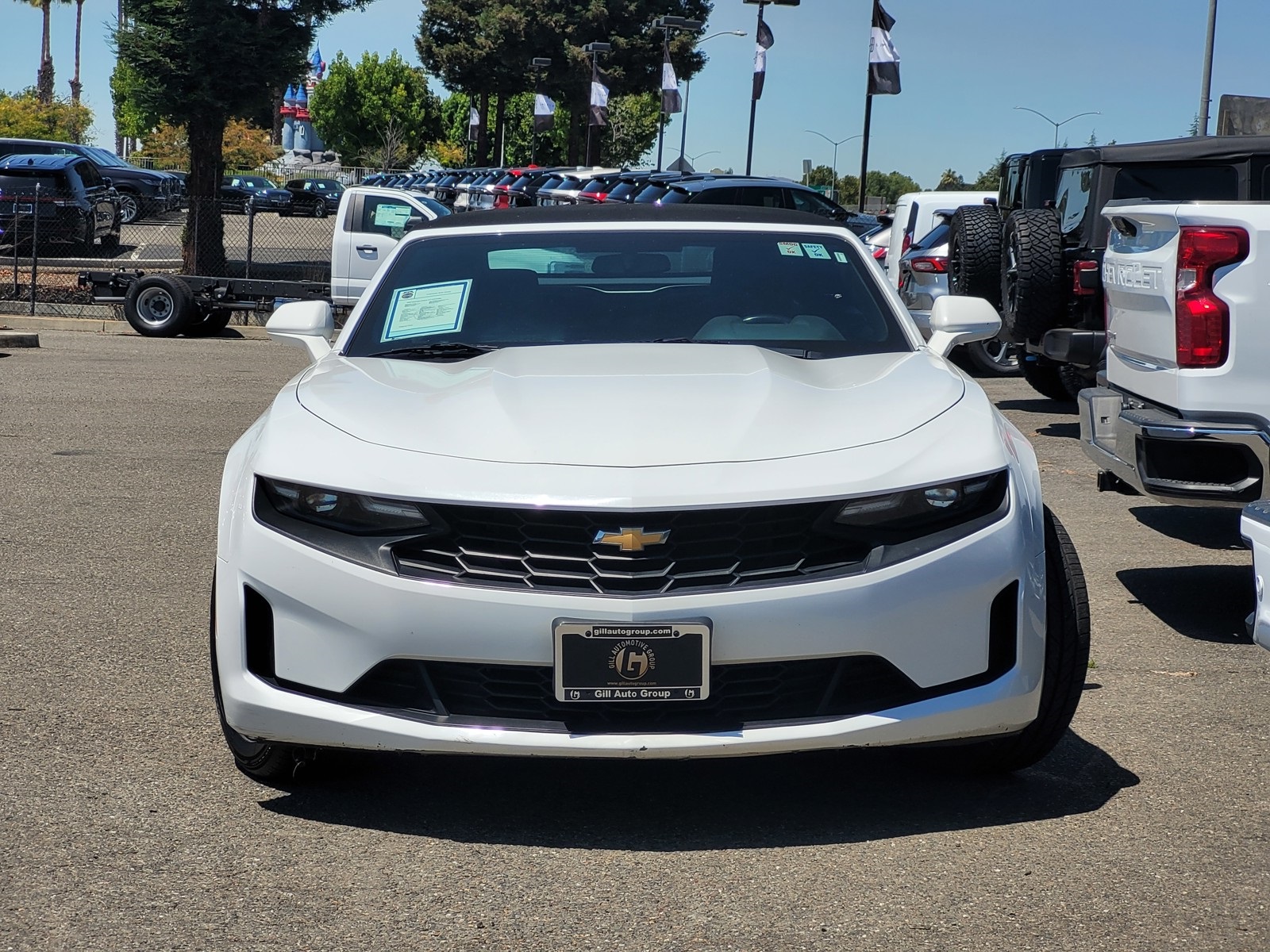 2022 Chevrolet Camaro 1LT photo 2