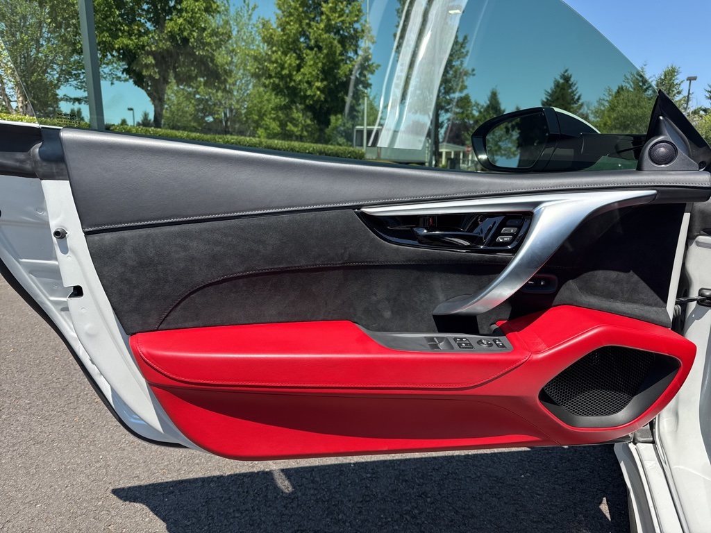 2017 Acura NSX Base photo 18