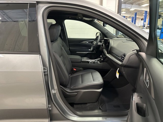 2026 Chevrolet Traverse photo 13