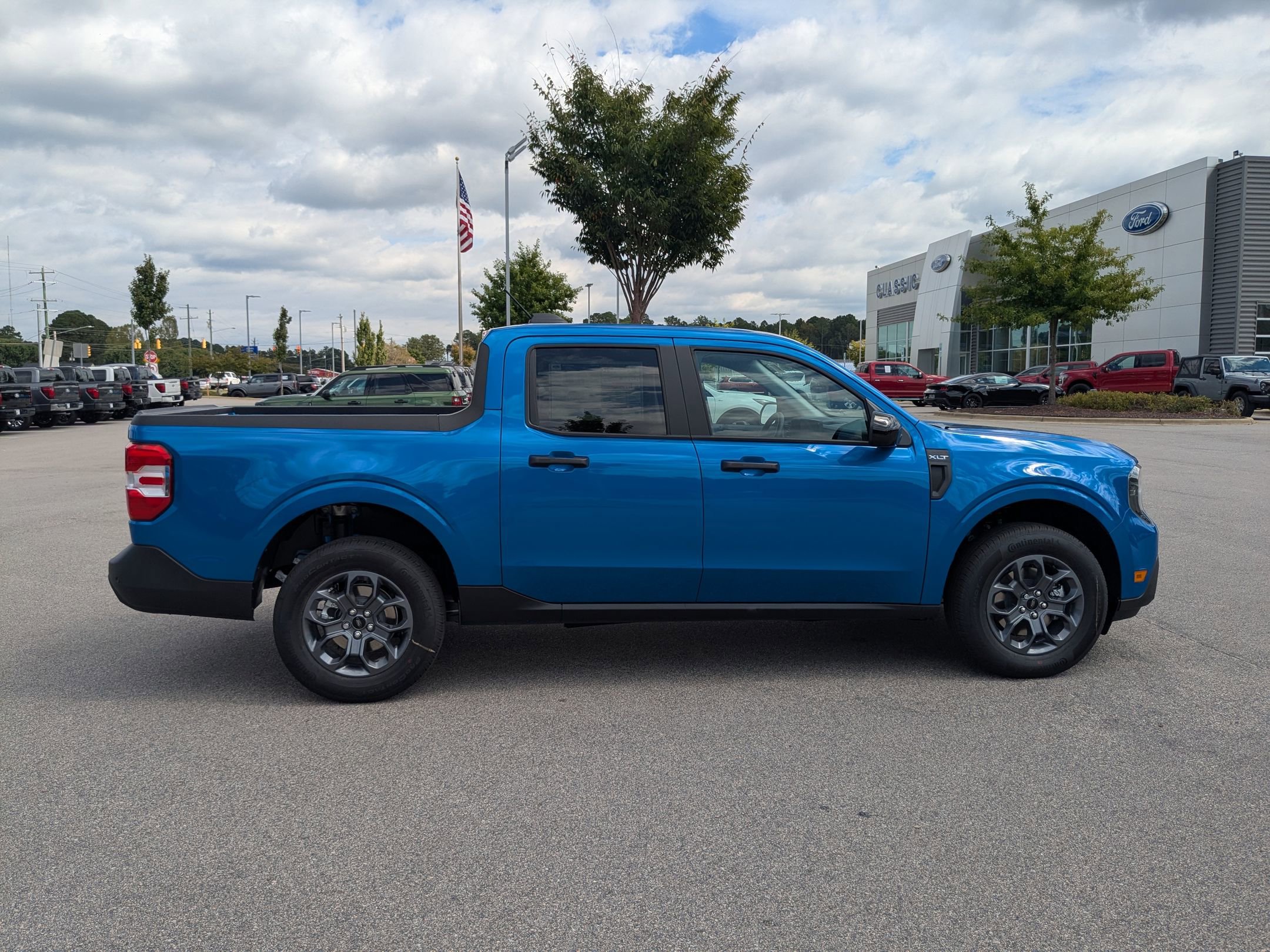 2025 Ford Maverick XLT photo 5