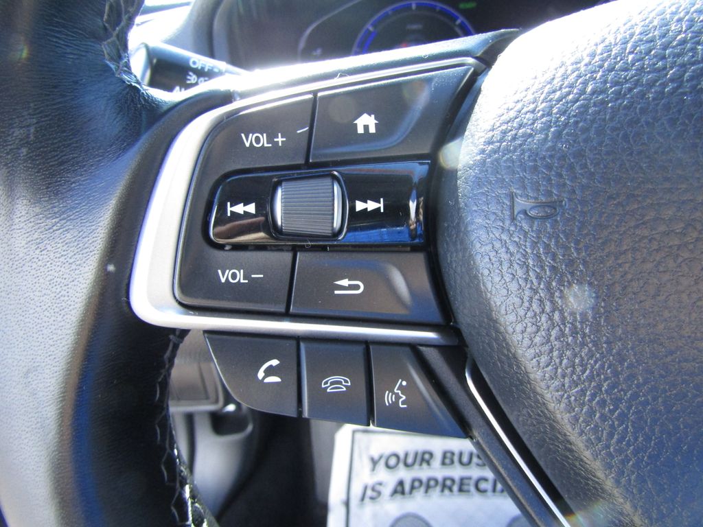 2022 Honda Accord Hybrid Touring photo 12