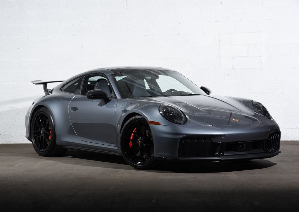 2026 Porsche 911 Coupe GTS photo 9
