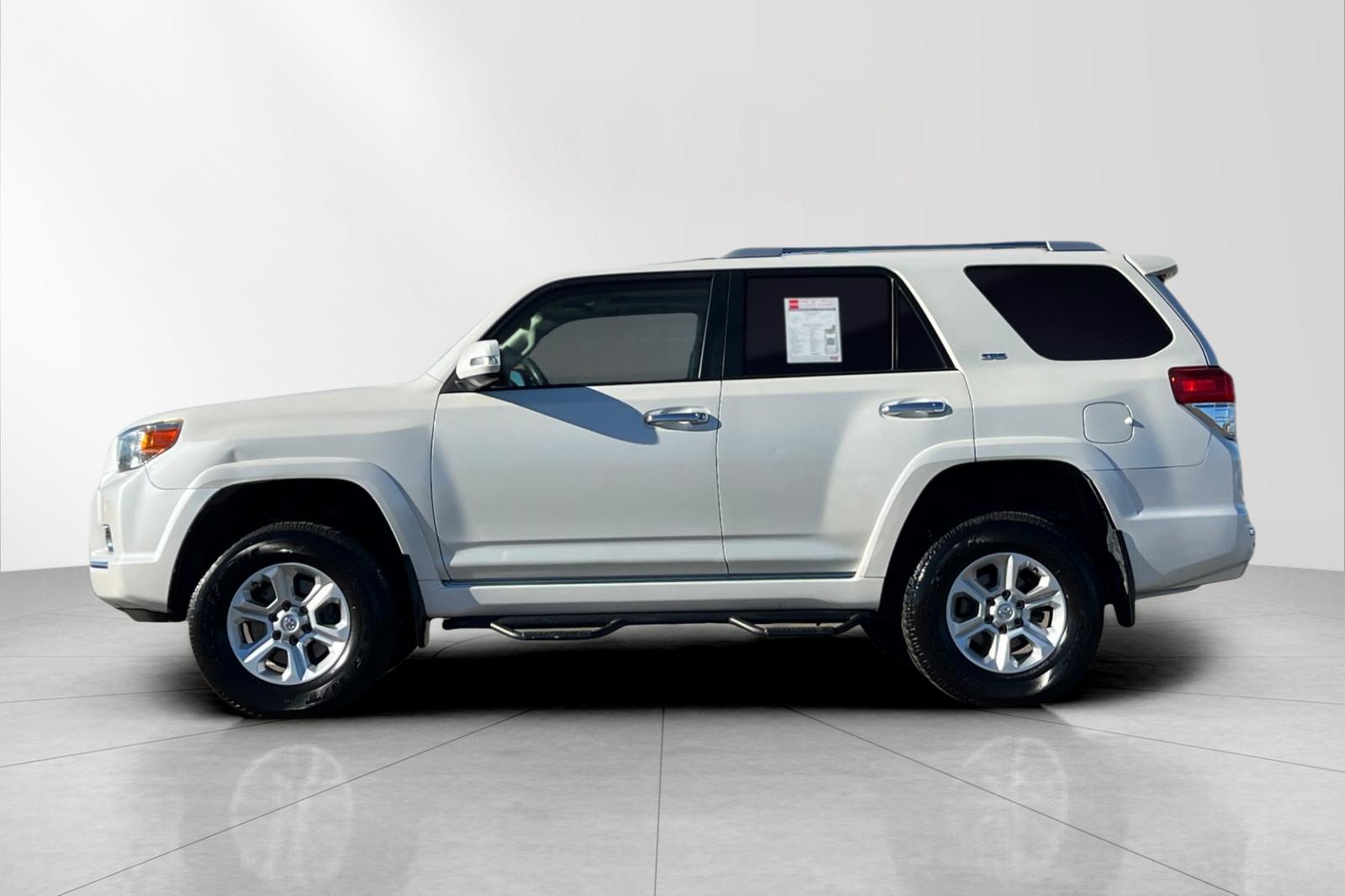 2012 Toyota 4Runner SR5 photo 2