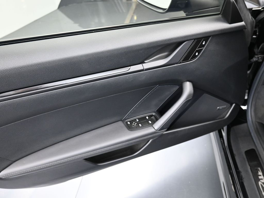 2024 Porsche 911 T photo 18
