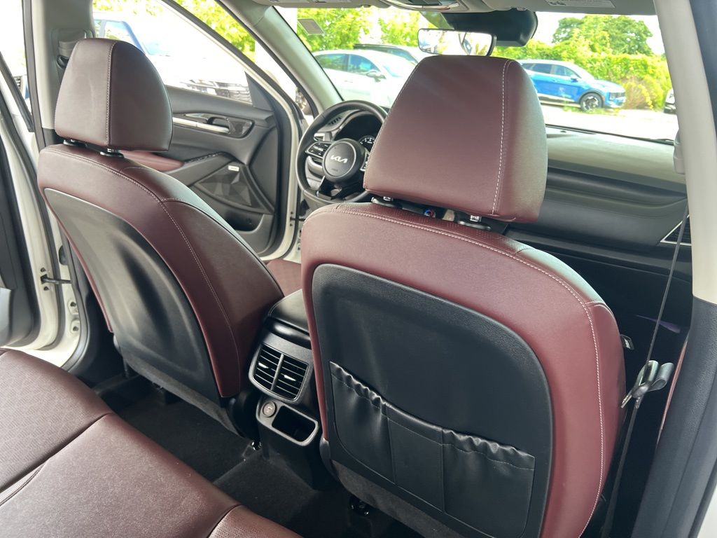 2023 Kia Seltos SX photo 14