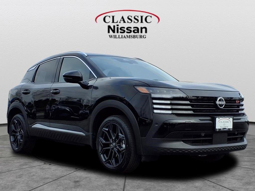 2025 Nissan Kicks SR's photo