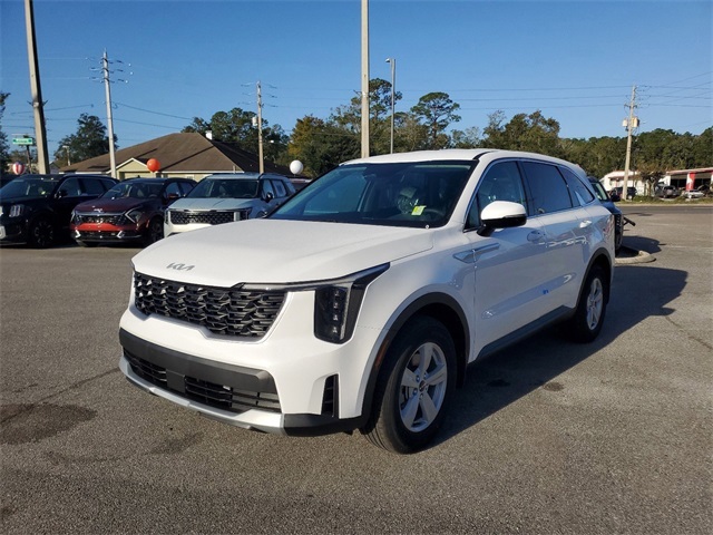 2025 Kia Sorento LX photo 4