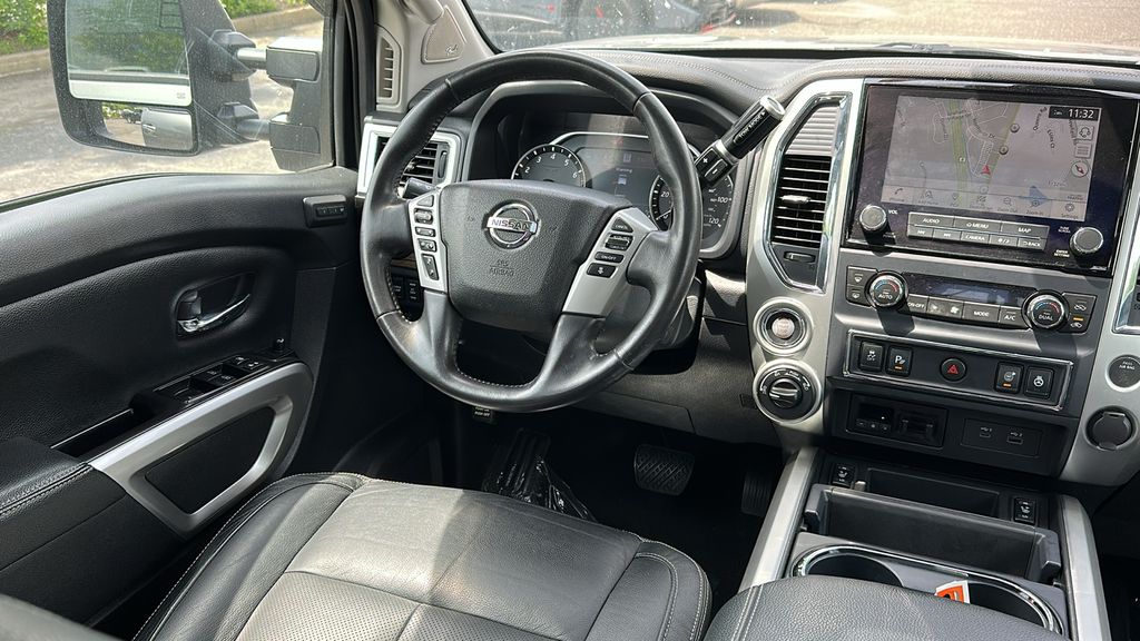 2021 Nissan Titan SL photo 26