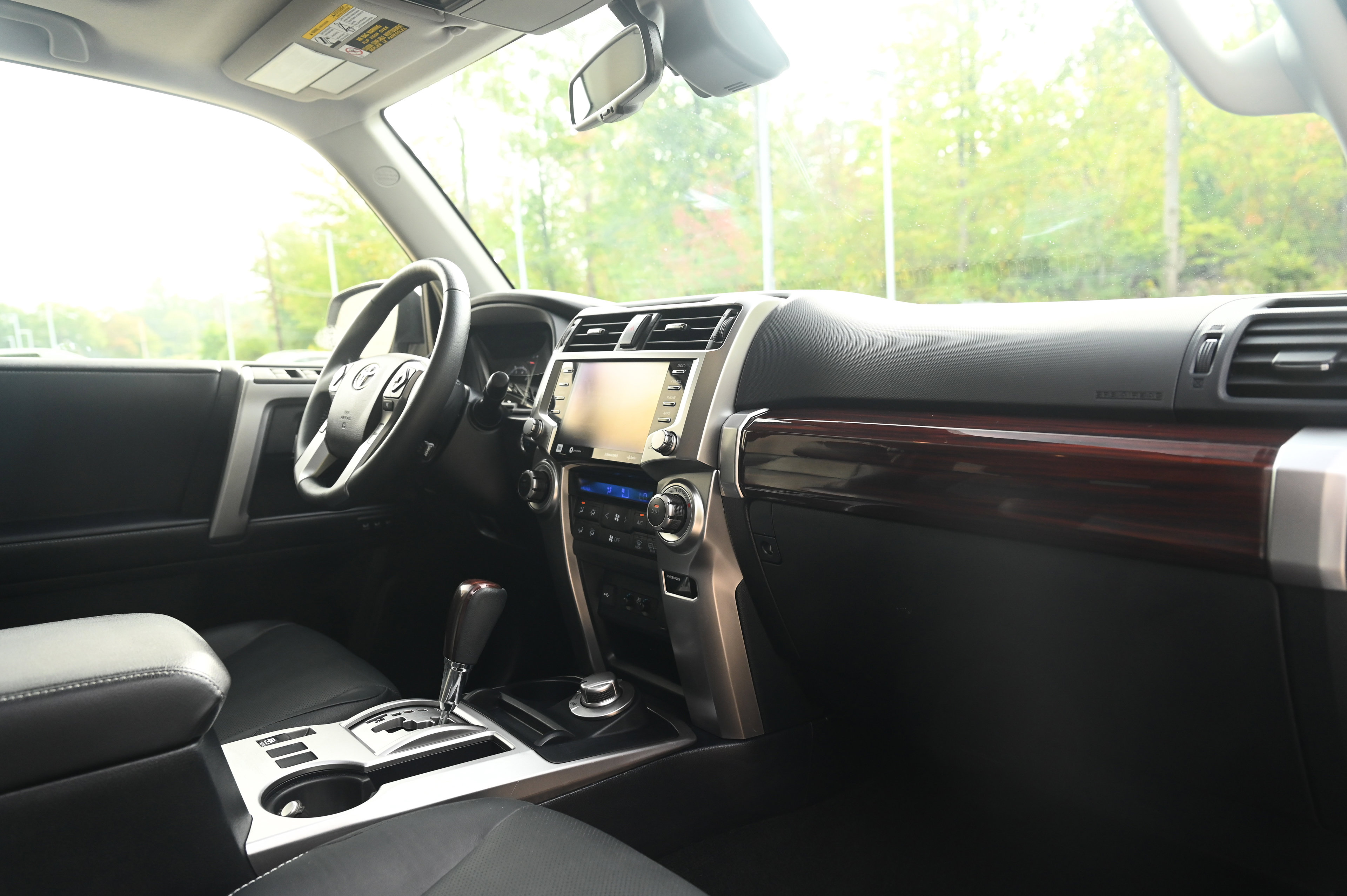 2022 Toyota 4Runner Limited photo 24