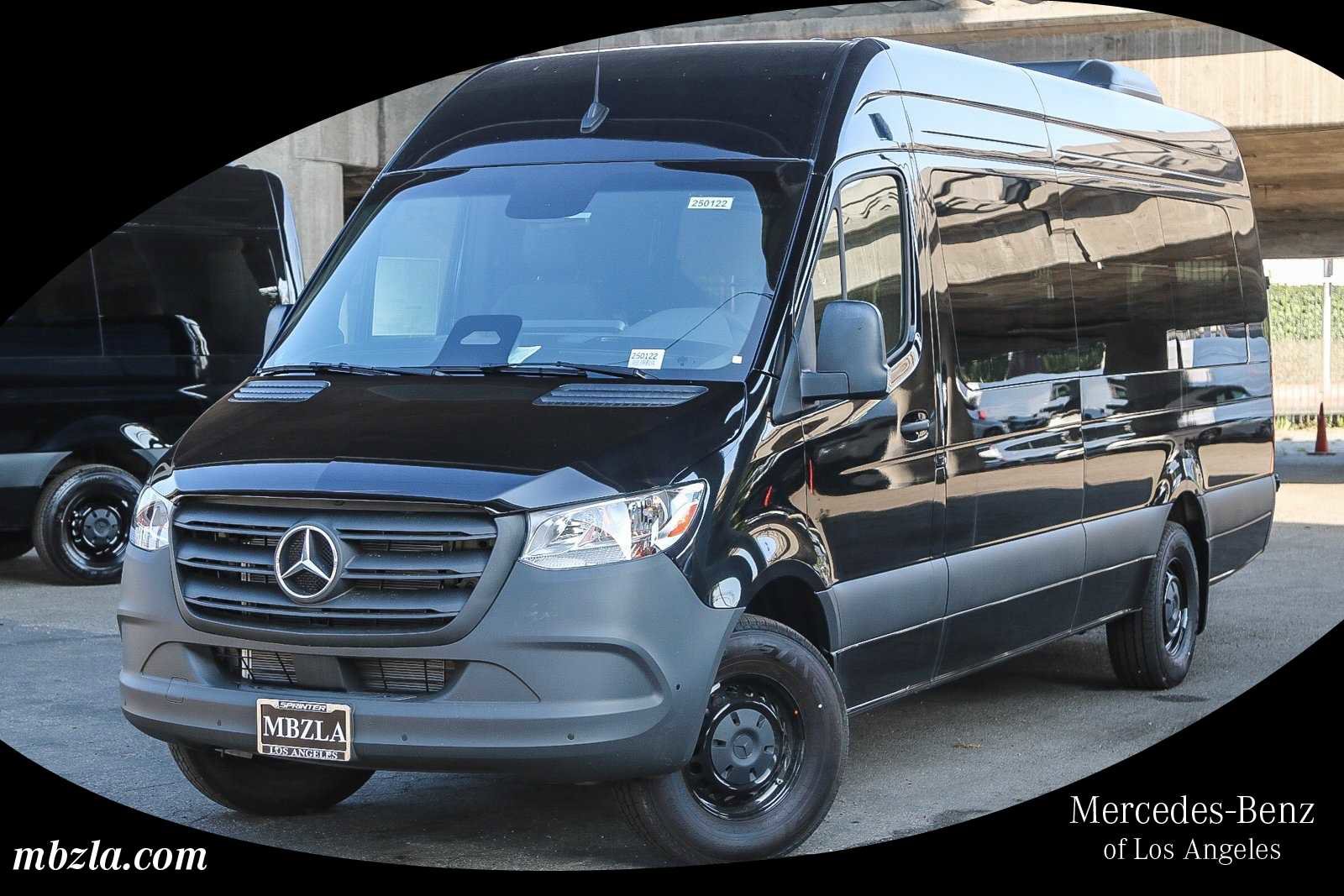 2025 Mercedes-Benz Sprinter Cargo Van Base's photo