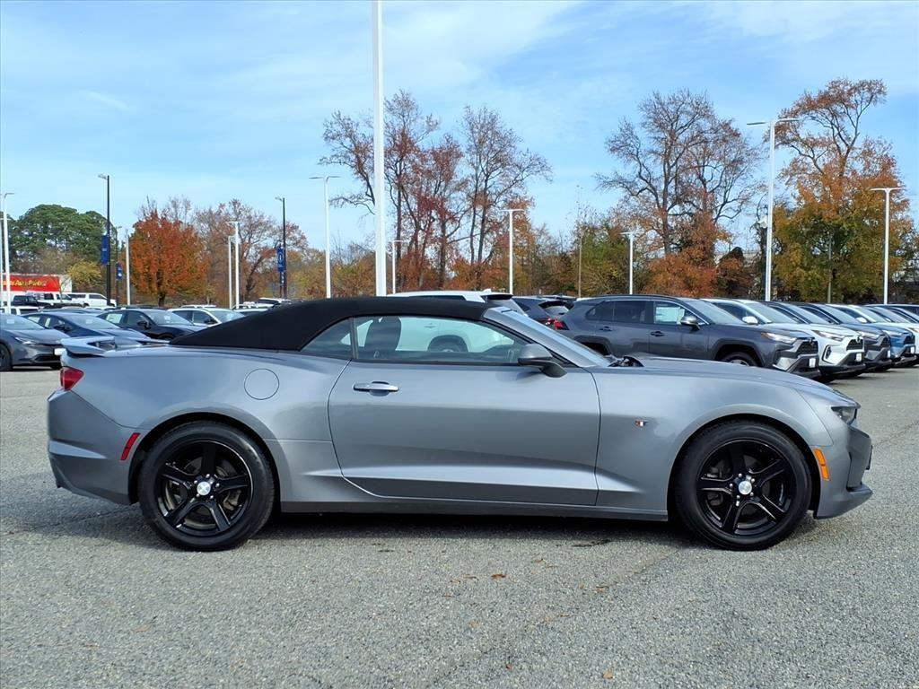 2020 Chevrolet Camaro 1LT photo 2