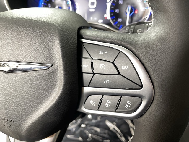 2025 Chrysler Pacifica photo 21