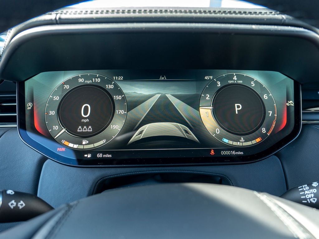 2025 Land Rover Range Rover Sport photo 13