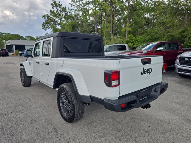 2025 Jeep Gladiator Sport S photo 4