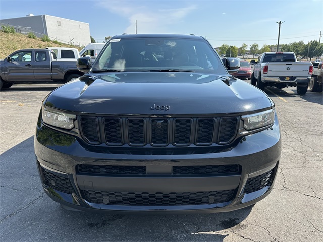 2025 Jeep Grand Cherokee L photo 3