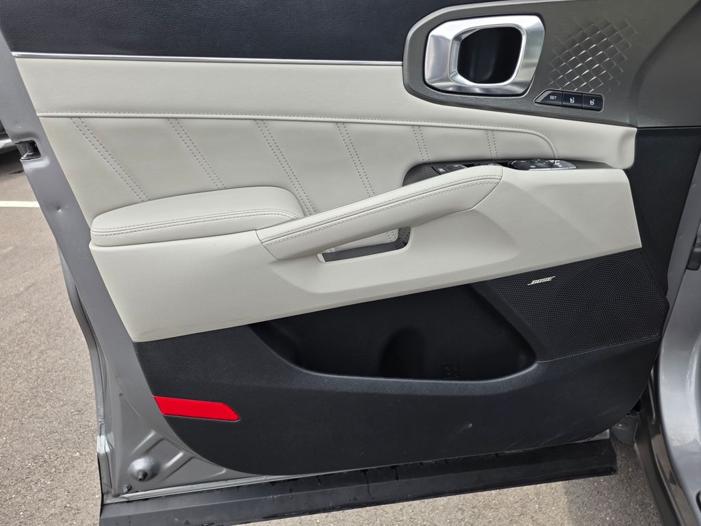 2023 Kia Sorento Hybrid SX Prestige photo 16