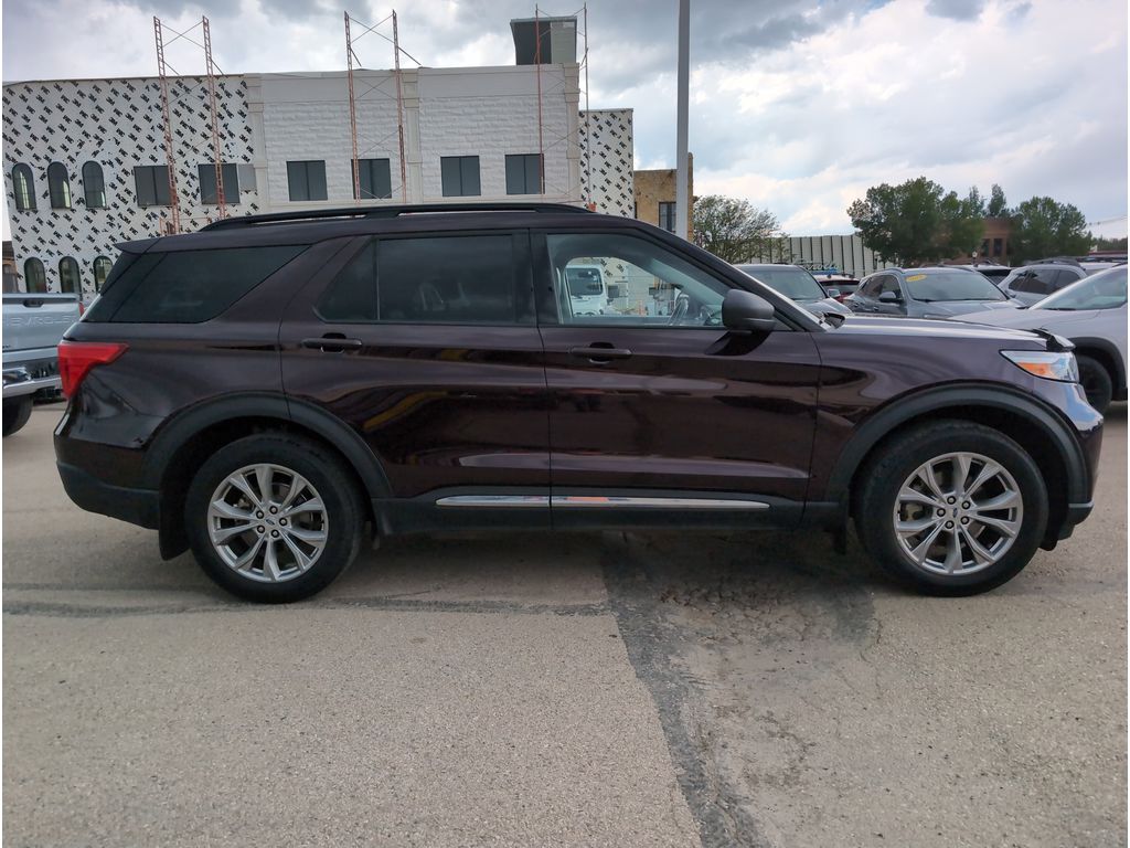 2023 Ford Explorer XLT photo 5
