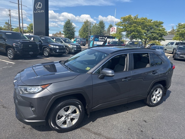 2021 Toyota RAV4 XLE photo 37