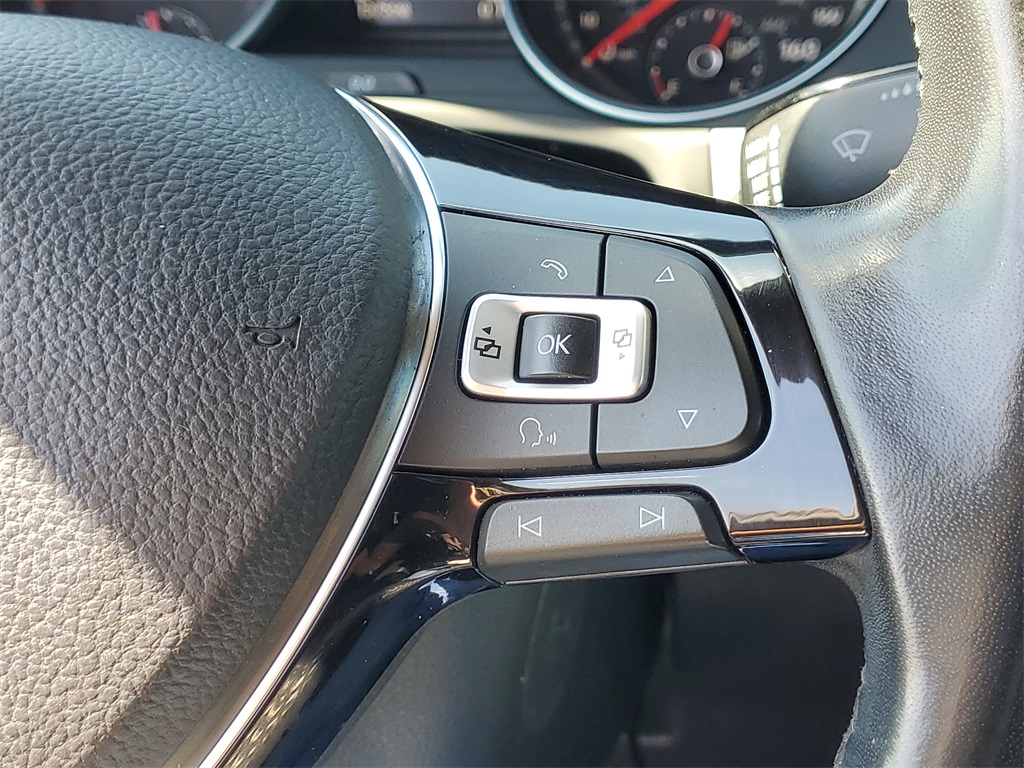 2018 Volkswagen Atlas SEL photo 21