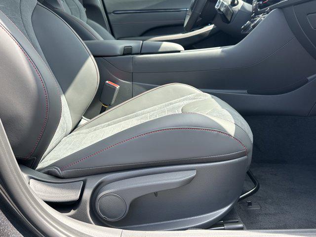 2025 Hyundai Sonata N Line photo 13