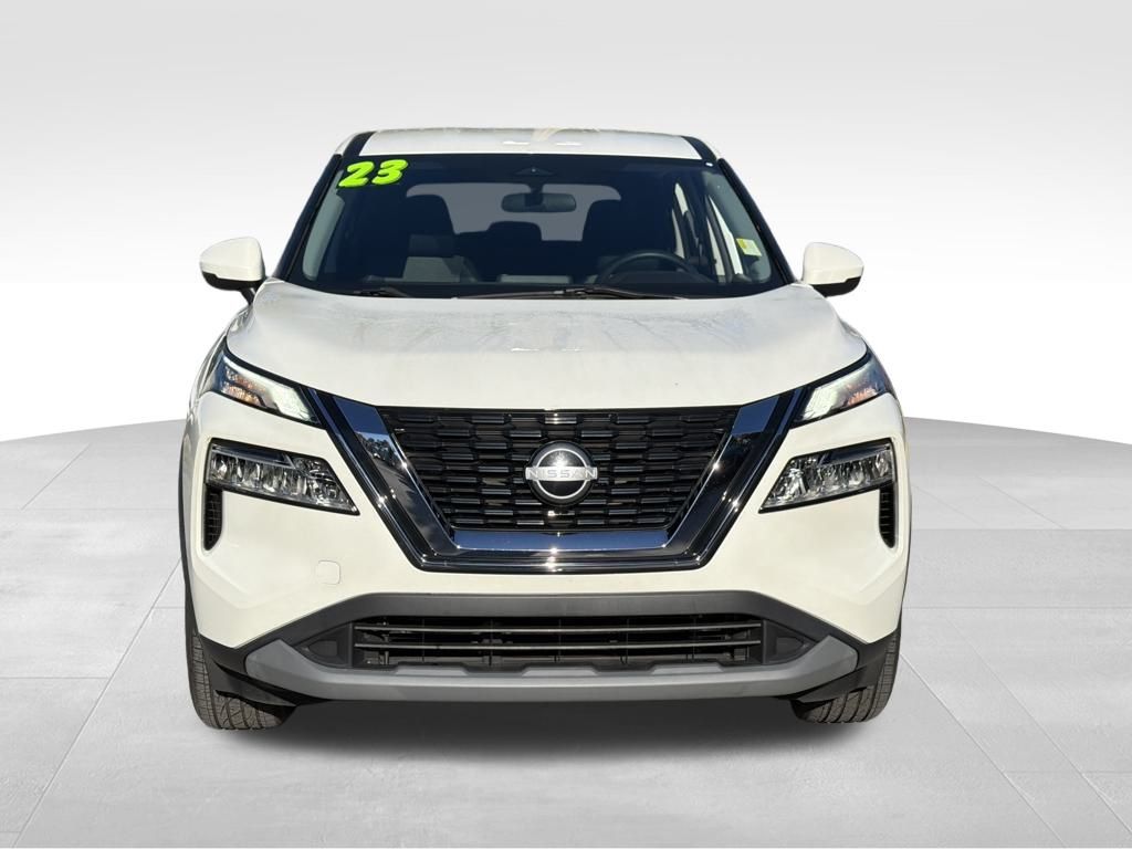 2023 Nissan Rogue SV photo 2