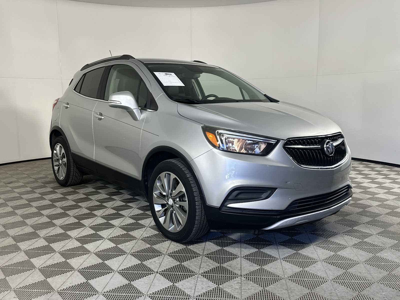 2017 Buick Encore Preferred's photo