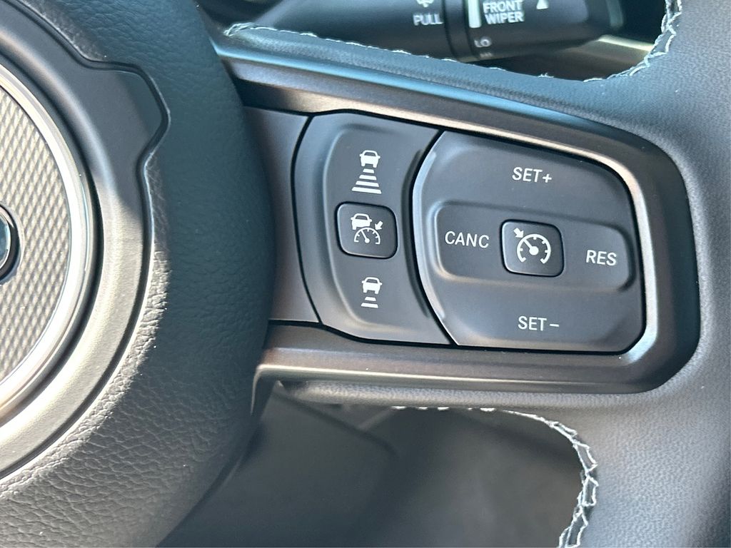 2025 Jeep Gladiator Sport S photo 30