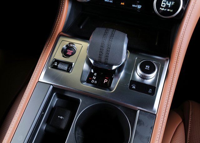 2026 Jaguar F-PACE P250 R-Dynamic S photo 11