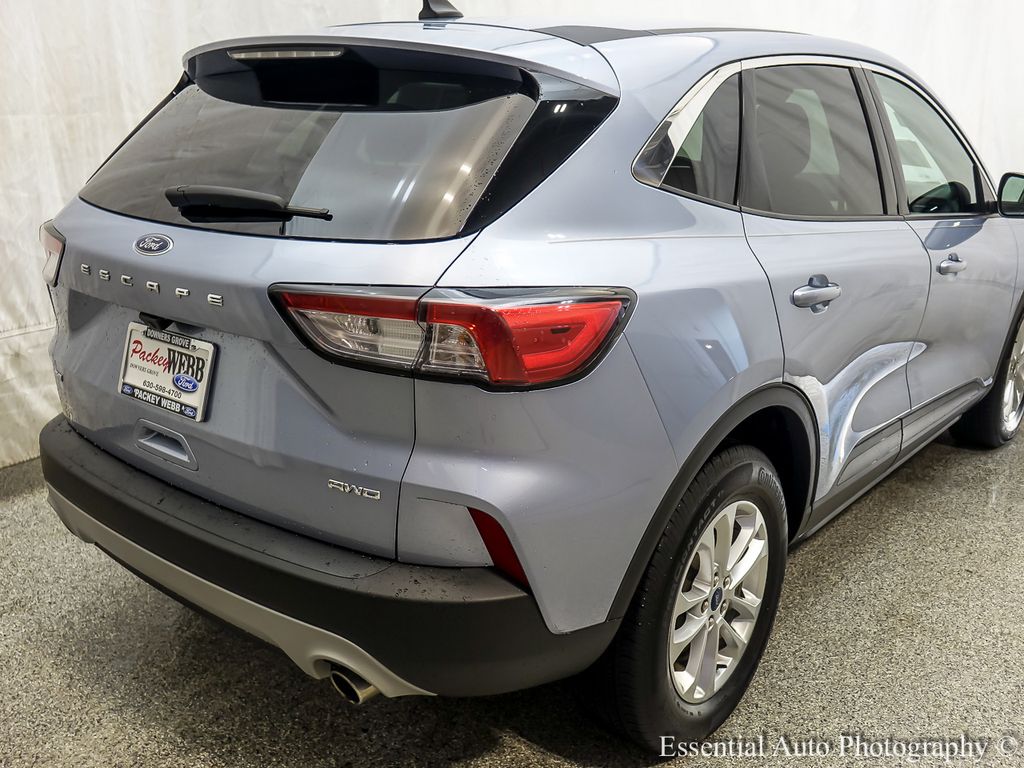 2022 Ford Escape SE photo 5