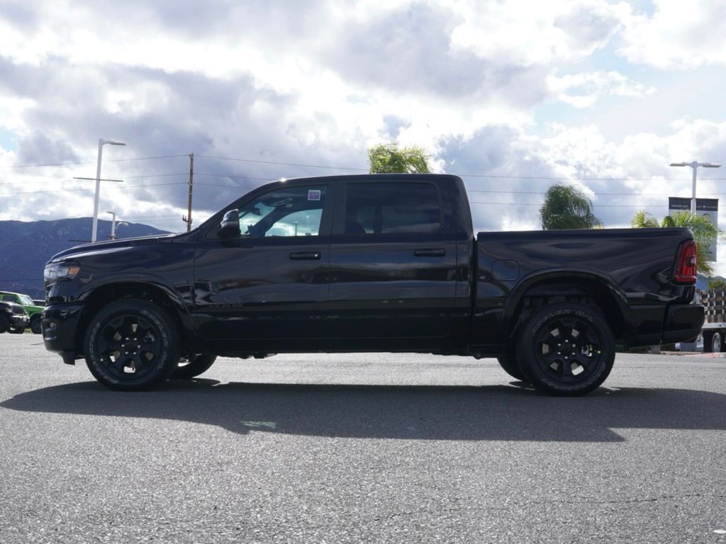 New 2026 Diamond Black Crystal Pearl-Coat Exterior Paint RAM Big Horn Night Edition image 7