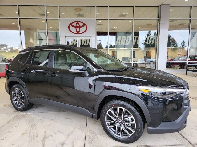 2026 Toyota Corolla Cross XLE's photo