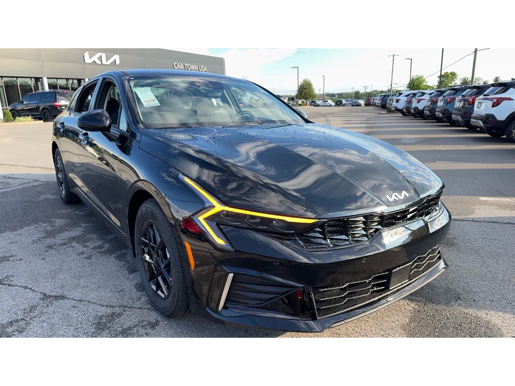 2026 Kia K5 LXS's photo