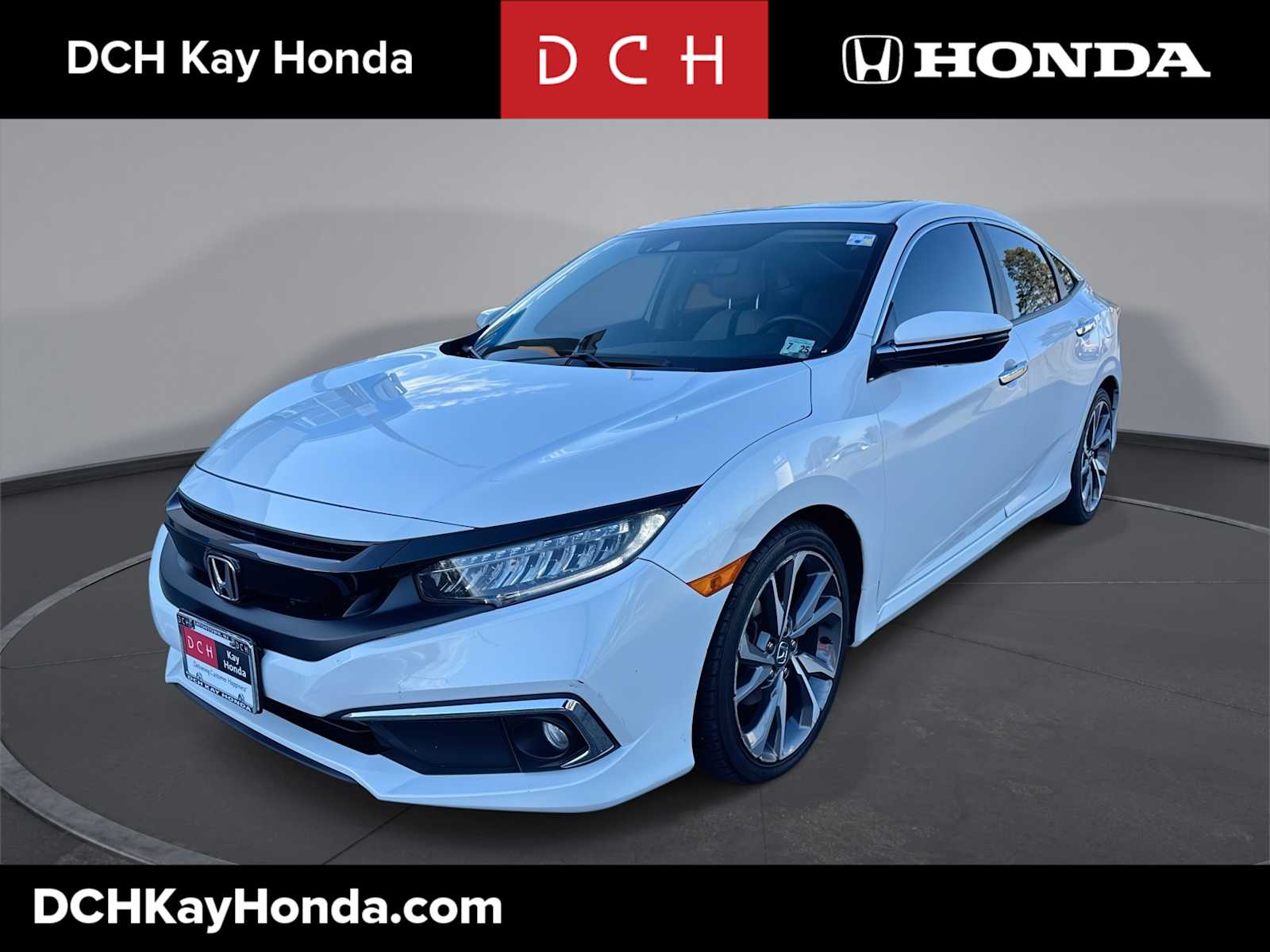 2019 Honda Civic Touring's photo