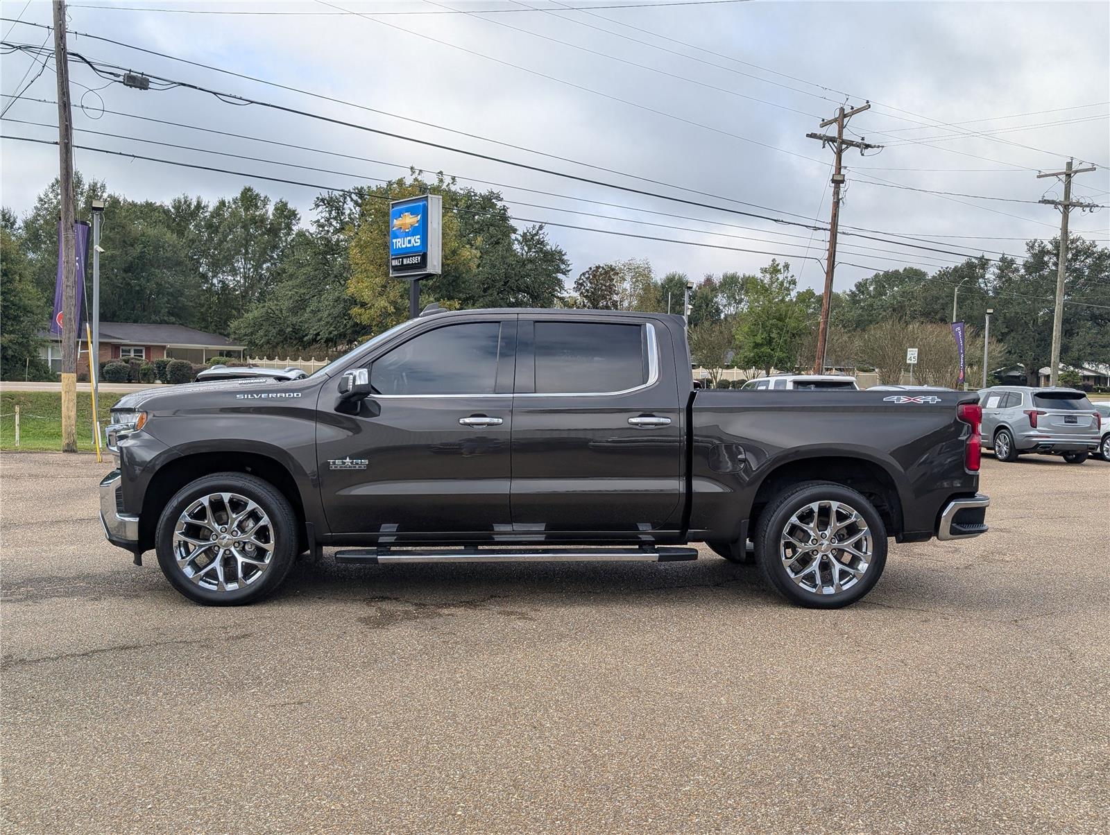2021 Chevrolet Silverado 1500 LTZ photo 2