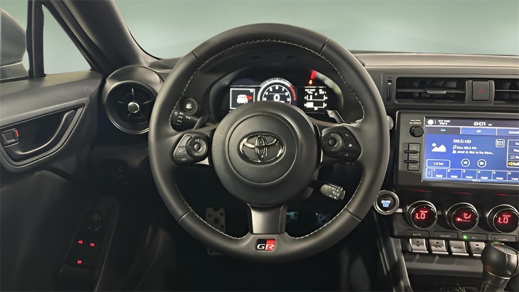2025 Toyota GR86 Premium photo 5