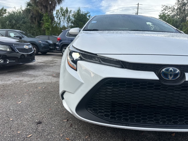 2022 Toyota Corolla Hybrid LE photo 3