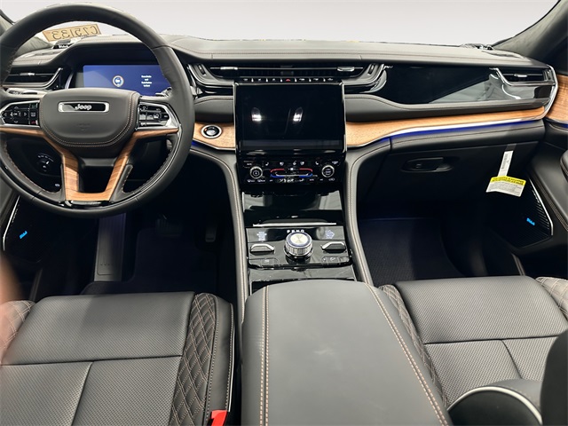 2025 Jeep Grand Cherokee Summit Reserve photo 9
