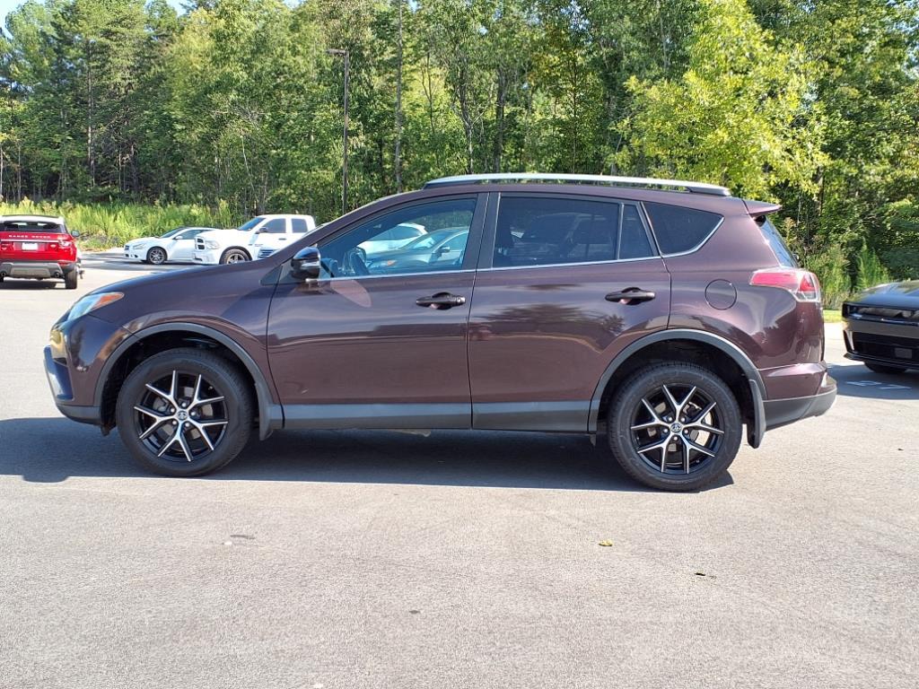 2017 Toyota RAV4 SE photo 17