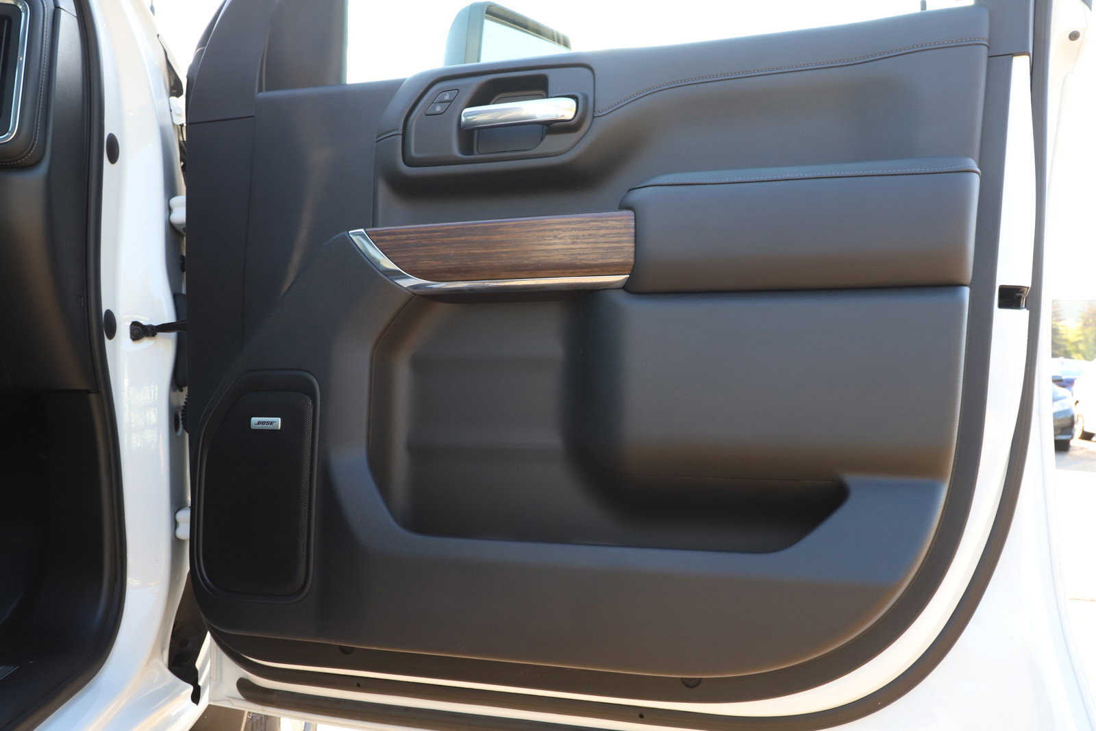 2022 Chevrolet Silverado High Country photo 9