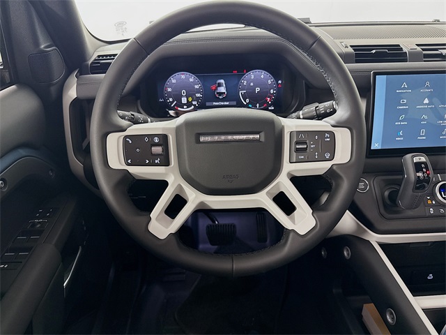 2025 Land Rover Defender 110 S photo 23