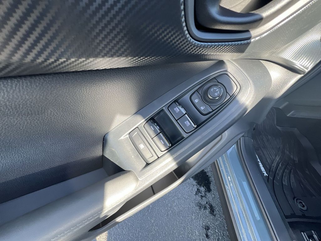 2025 Subaru Crosstrek Premium photo 21