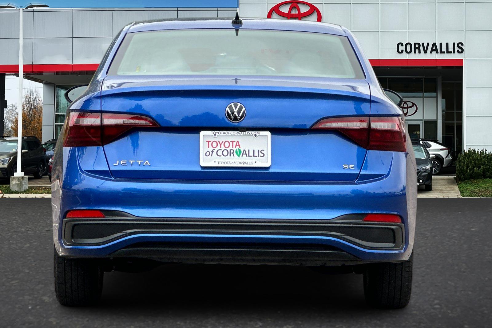 2024 Volkswagen Jetta SE photo 4