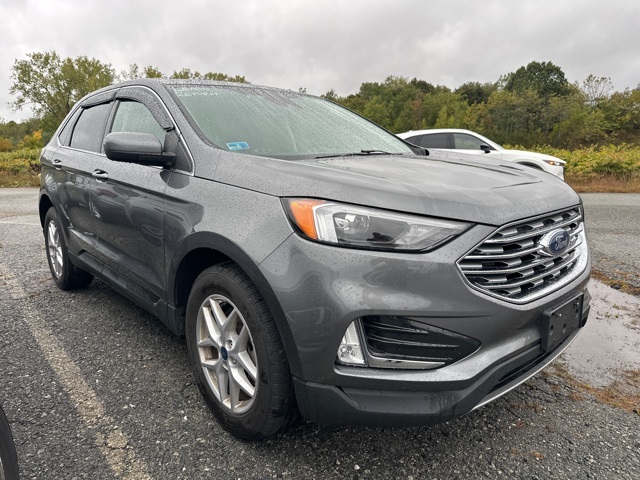 2022 Ford Edge SEL photo 3