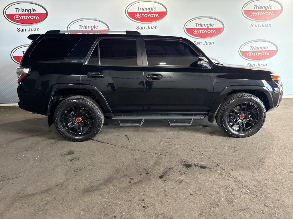 2020 Toyota 4Runner SR5 photo 5